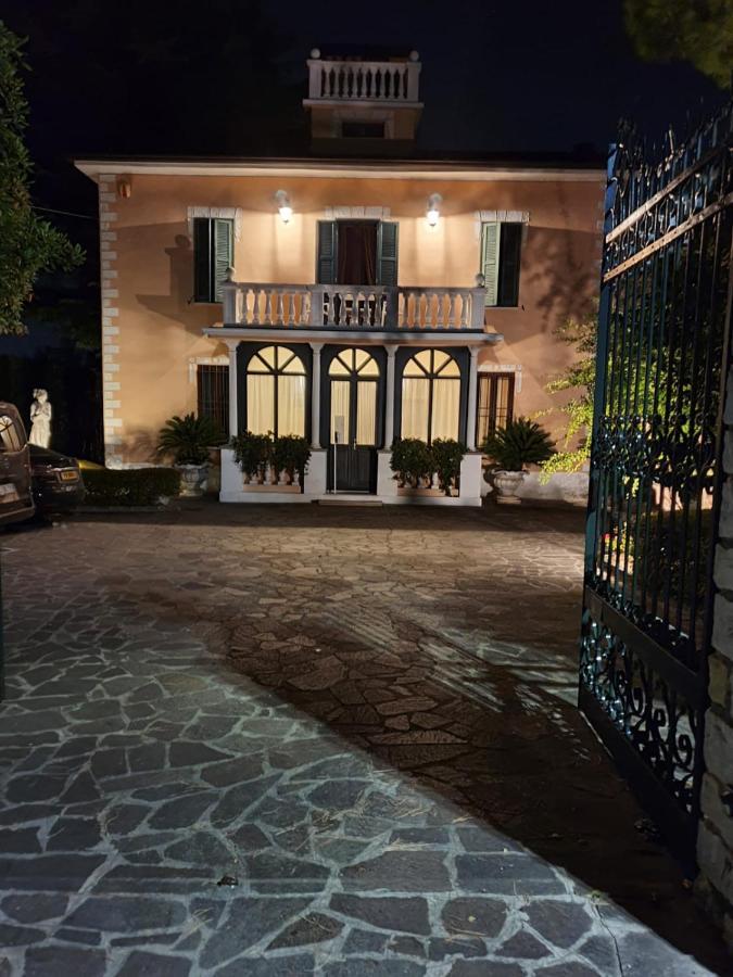 B&B Villa Fiorini Moniga del Garda Exterior foto